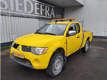 Легковой автомобиль MITSUBISHI L200