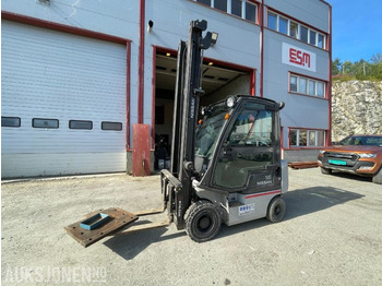 Вилочный погрузчик NISSAN