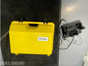 Строительное оборудование GEOMAX ZENITH40 GNSS SMART ANTENNE MED PANASONIC FELT-PC: фото 2