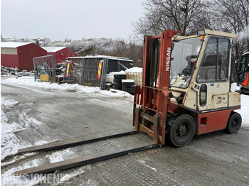 Погрузочно-разгрузочная техника NISSAN