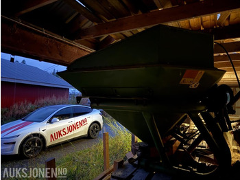 Сельскохозяйственная техника 1900 Gjødselspreder m/aksling: фото 4