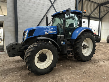 Трактор NEW HOLLAND T7.250