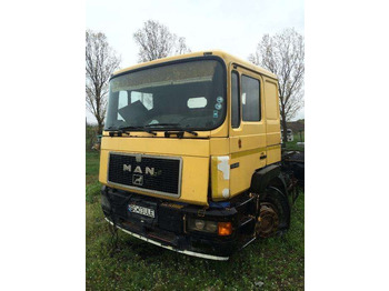 : фото в шапке страницы