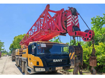 Мобильный кран KATO