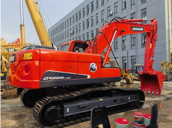 Гусеничный экскаватор DOOSAN DX225LC