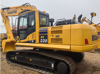 Гусеничный экскаватор KOMATSU PC220-8