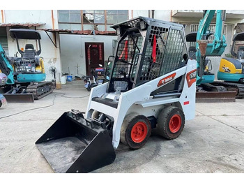 Мини-погрузчик с бортовым поворотом BOBCAT S70