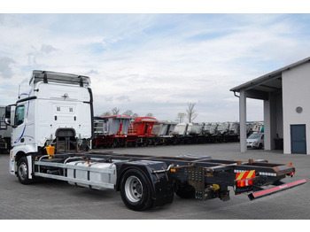Грузовик-контейнеровоз/ Сменный кузов Mercedes-Benz ACTROS 1845  / BDF  / DO PRZEWOZU KONTENERÓW /: фото 3