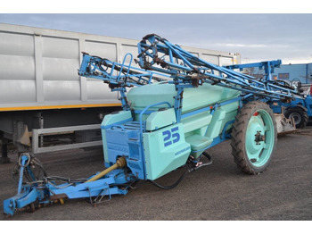 Прицепной опрыскиватель BERTHOUD