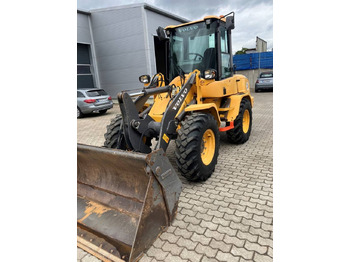 Колёсный погрузчик VOLVO L30G