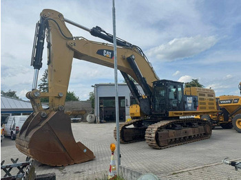 Гусеничный экскаватор CATERPILLAR 390