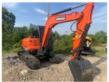 Гусеничный экскаватор DOOSAN DH60