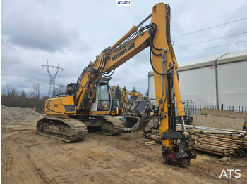Гусеничный экскаватор LIEBHERR