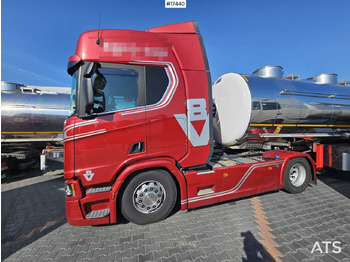 Тягач SCANIA R 530 V8
