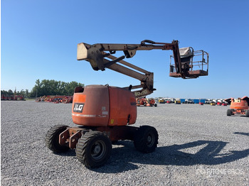 Коленчатый подъемник JLG