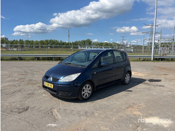 Легковой автомобиль MITSUBISHI