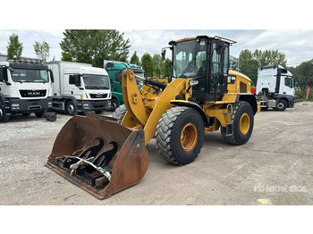 Колёсный погрузчик CATERPILLAR 926M