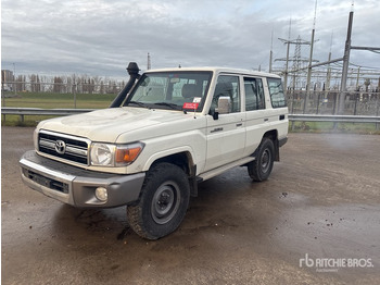 Внедорожник TOYOTA Land Cruiser