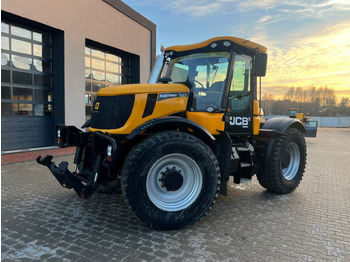 Трактор JCB
