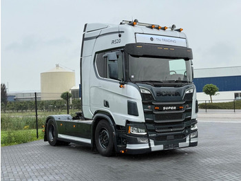 Тягач SCANIA R 520