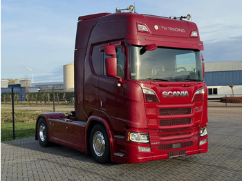 Тягач SCANIA R 580