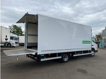 Грузовик с закрытым кузовом FUSO