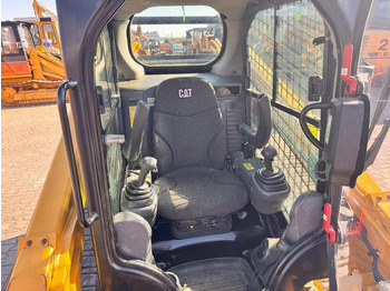 Мини-погрузчик с бортовым поворотом Caterpillar 287D NVT: фото 3