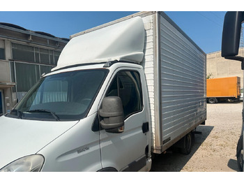 Фургон с закрытым кузовом Iveco: фото 4