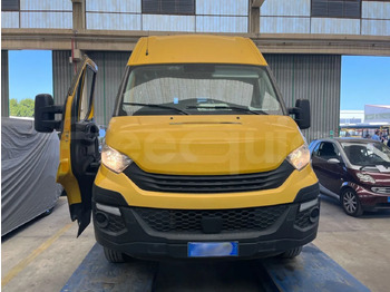 Школьный автобус Iveco Daily: фото 2