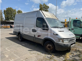 Микроавтобус IVECO Daily