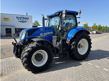 Трактор NEW HOLLAND T7.245
