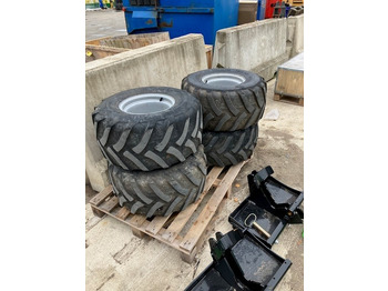 Компактный фронтальный погрузчик AVANT