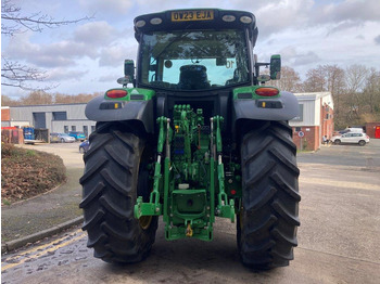 Трактор John Deere 6R 215: фото 4