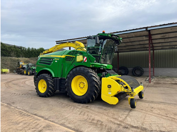 Кормоуборочный комбайн JOHN DEERE 8600