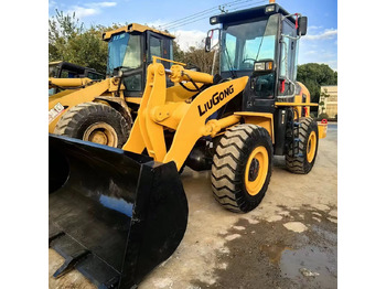 Колёсный погрузчик