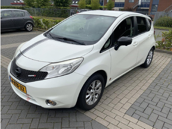 Легковой автомобиль NISSAN