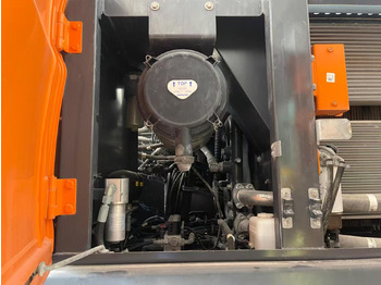 Колёсный экскаватор DOOSAN DX210