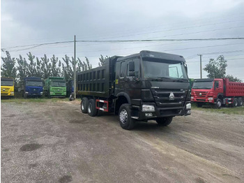 Самосвал SINOTRUK HOWO