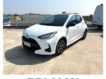 Седан TOYOTA
