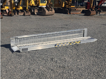 Погрузочная рампа DAMAC RA.100X30: фото 3 Погрузочная рампа DAMAC RA.100X30: фото 3