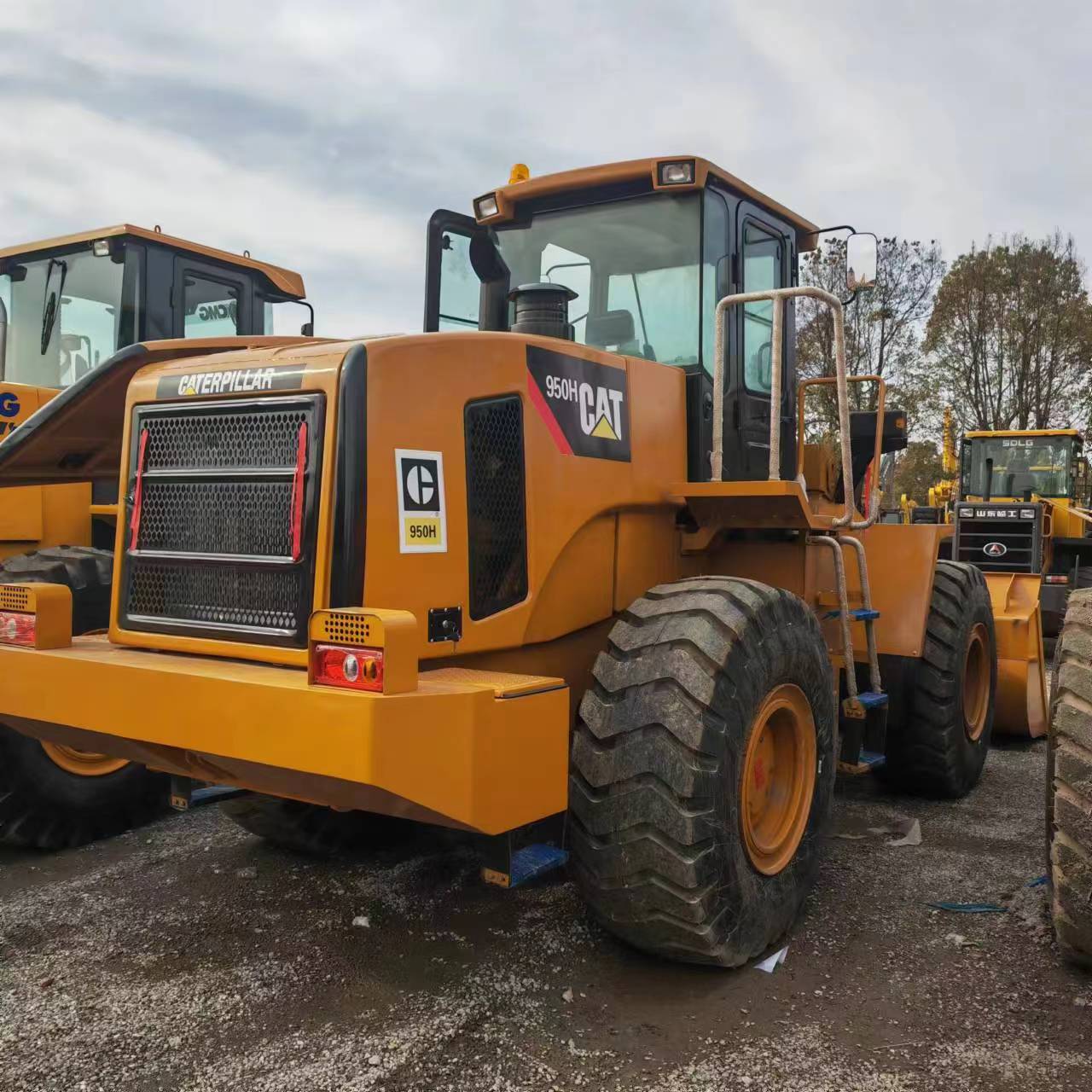 Колёсный погрузчик CATERPILLAR 950H