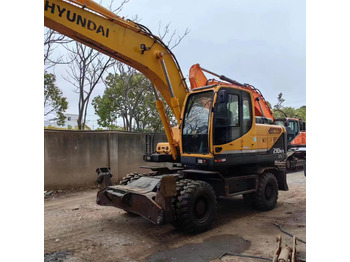 Колёсный экскаватор HYUNDAI
