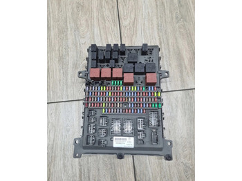 : фото в шапке страницы