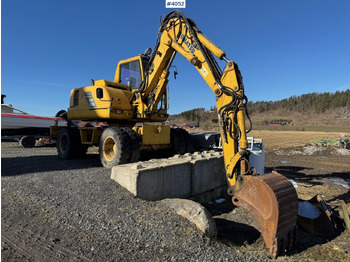 Экскаватор KOMATSU