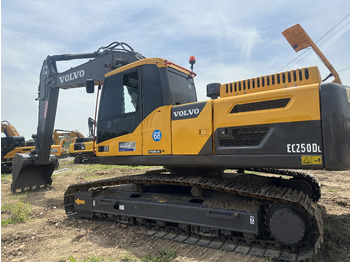 Гусеничный экскаватор VOLVO EC250