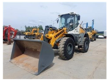 Колёсный погрузчик LIEBHERR