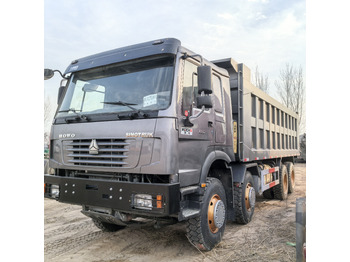 Самосвал SINOTRUK HOWO