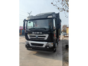 Грузовик с закрытым кузовом SINOTRUK HOWO