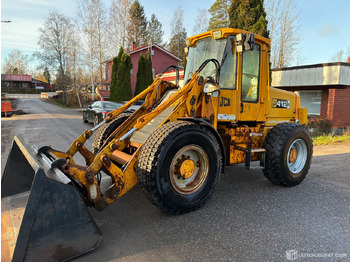 Колёсный погрузчик JCB