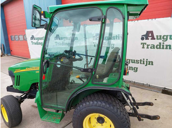 Минитрактор John Deere 2320: фото 2